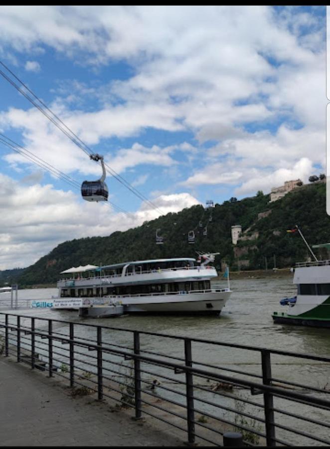 Fewo Mit Terasse Neuwied & Koblenz Exterior photo